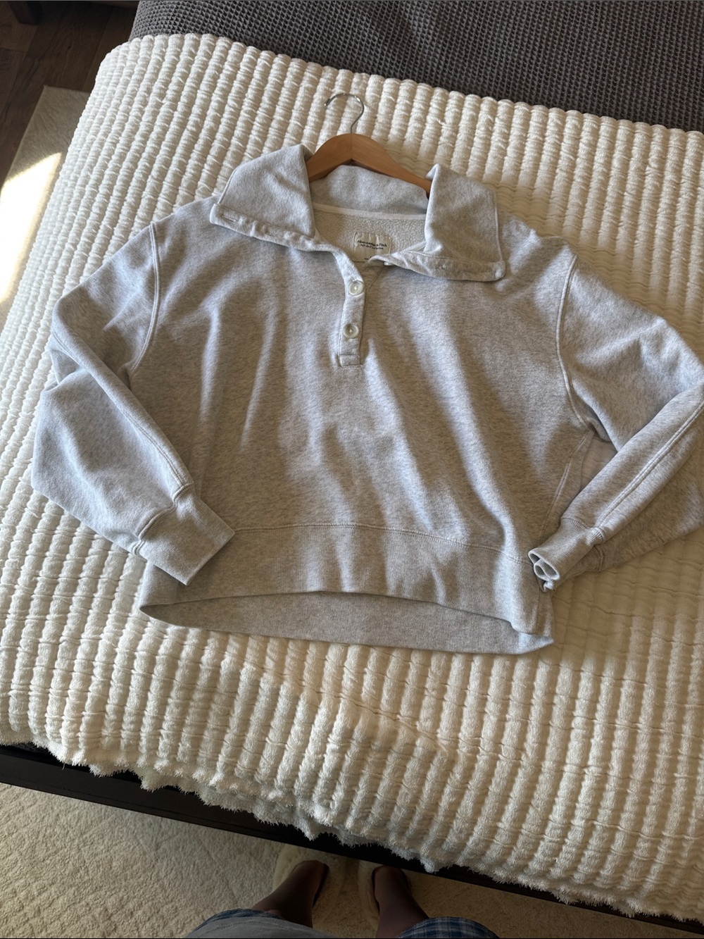 Abercrombie & Fitch Light Gray Collar Pullover Sweatshirt